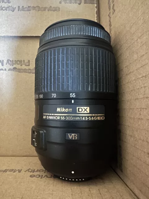 Nikon AF-S DX Nikkor 55-300mm 1:4.5-5.6 G ED