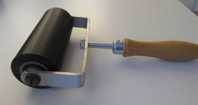 Handwalze zum drucken mit Hartgummirolle