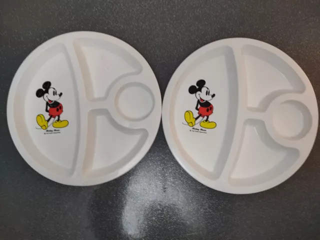 https://www.picclickimg.com/C2oAAOSwwZ1lR~fn/Disney-Mickey-Mouse-Plates-USA-X2-L.webp