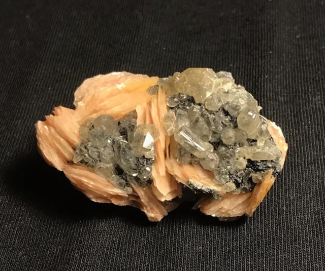 Mineral: Cerussit, Baryt (inkl. Dose); Mibladen Mine, Marokko; ca. 4,8x3x2,4 cm