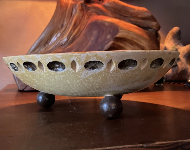 Vintage Munising 9” Carved Egg & Dart Wooden Dough Bowl Brown Ball Feet Footed