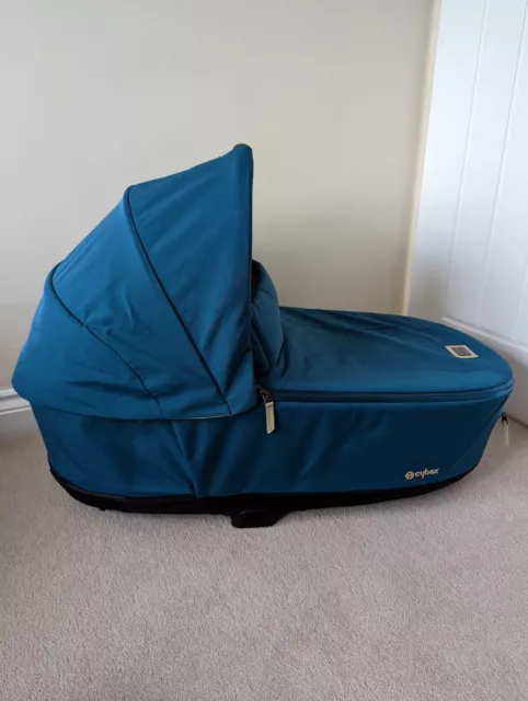Cybex priam LUX carrycot  2022 mountain blue. New version