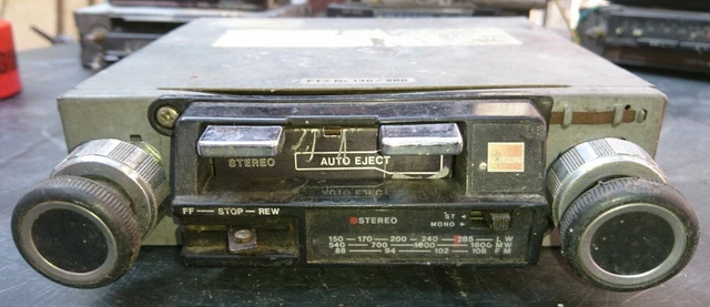 ALTES KASSETTEN AUTORADIO SHARP RG-5300, 70er Jahre, LMU EUR 1,00 ...