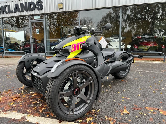 spyder ryker 900