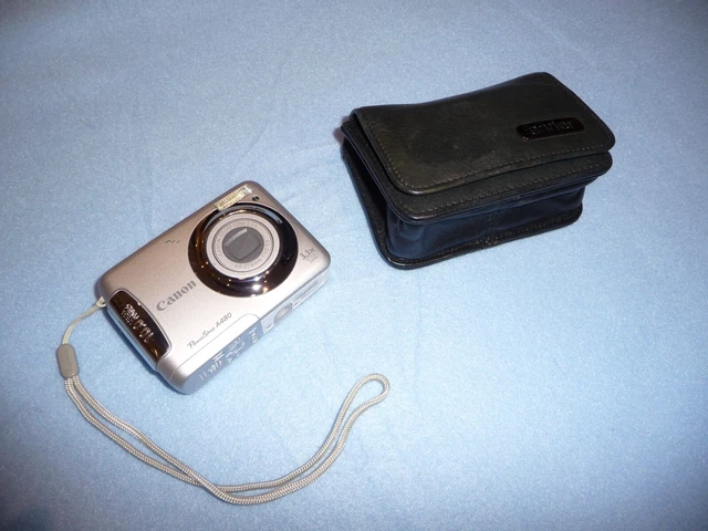 Canon Powershot A480 Compact Digital Camera 10MP 3.3x Optical Zoom with case