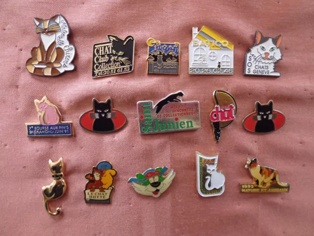 lot de pin's sur les chats