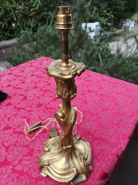 Grand flambeau bronze doré XIXeme  style  rocaille Louis XV