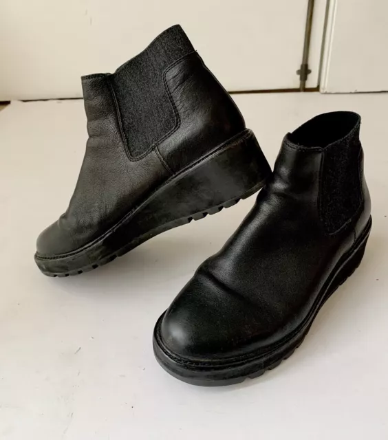 EILEEN FISHER Women’s Chelsea Low Wedge Heel Black Leather Ankle Boots Sz 7.5