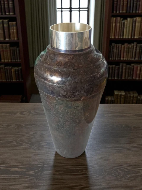 Vends shaker pour cocktails en métal argenté, neuf sur Gens de Confiance Vends shaker pour cocktails en métal argenté, neuf sur Gens de Confiance