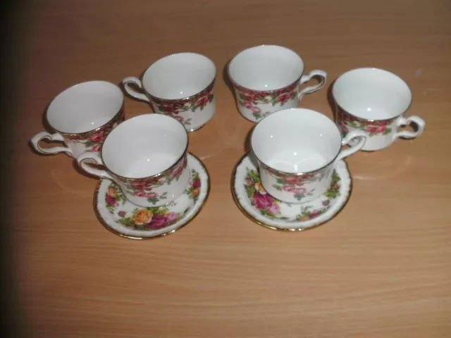 Royal Albert Old Country Roses Cups & Saucers