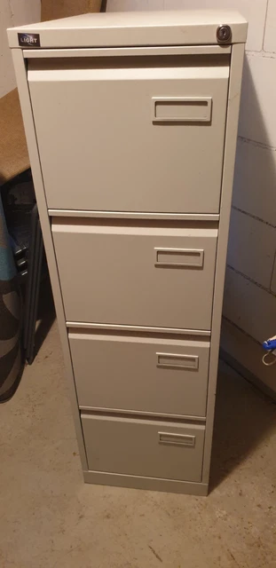 Büroaktenschrank gebraucht, ca. 5 Jahre alt, grauton, Zustand zeitgemäß,NP 399 €