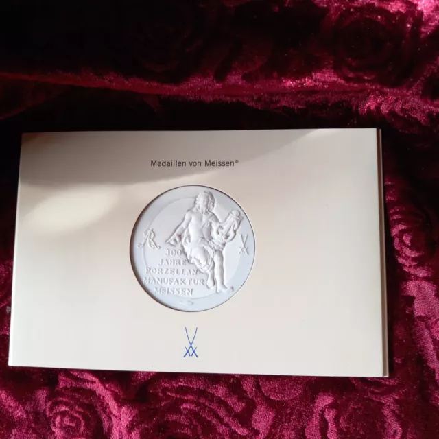 Meissen Porzellan Medaille 300 Jahre Porzellanmanufaktur Meissen 5,5 cm Durchme