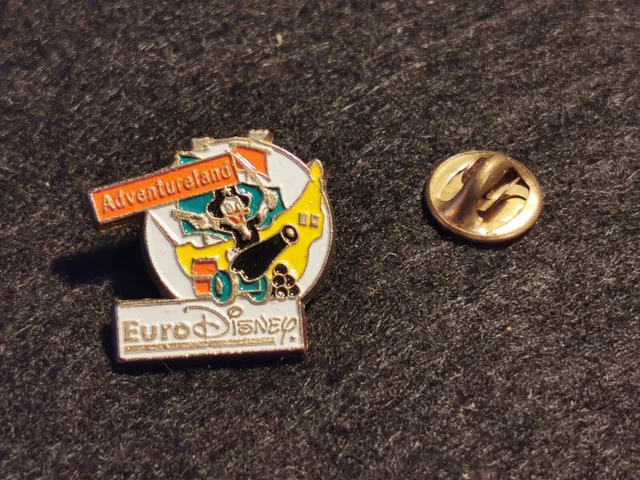 PIN'S PINS PIN Credit Agricole Du Gard - Comite D'entreprise - Arthus