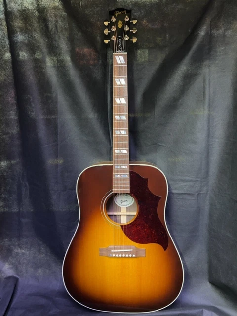 Gibson Hummingbird Studio Walnut Walnut Burst No.YG1541