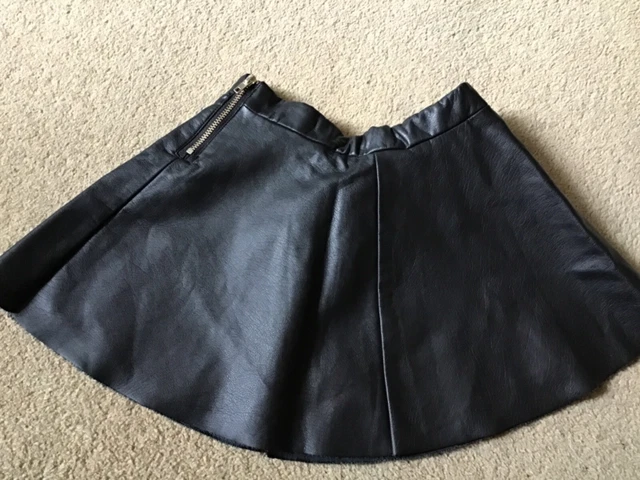 Immaculate Girls Bundle Skirts/Tops/Cardigan Mostly Gap Some New Age 4/6 Years 5
