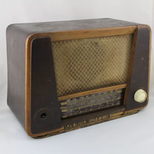 Antigua RADIO de Valvulas INTER Modelo Batan Carcasa de Madera.  Años 50 España