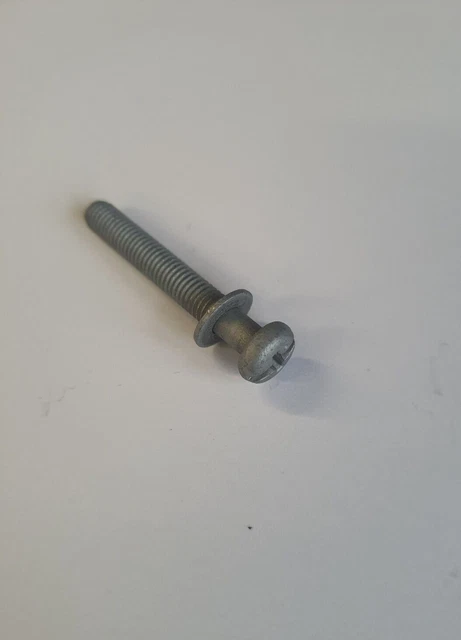 Dado, bullone e rondella immagine stock. Immagine di lucido - 7672975