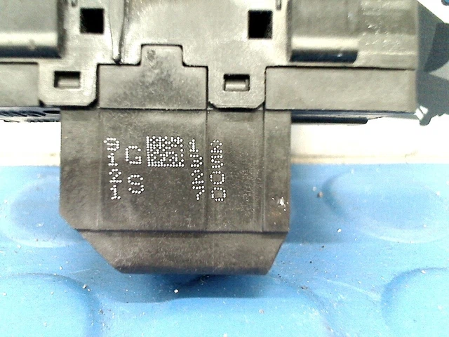 13272500 ESP SCHALTER ESP SWITCH Opel Insignia Sports Tourer 2009