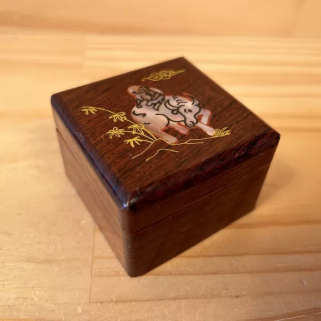 ORIENTAL OXEN "Brown" Beautiful Little Wooden Trinket Box with Shell Inlay CCC