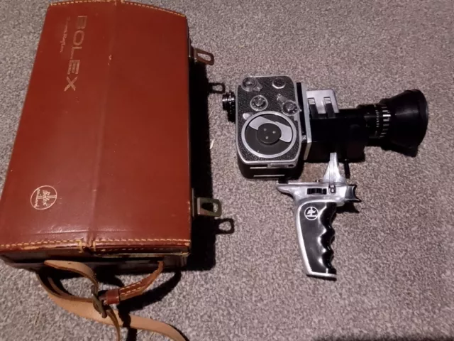 ✅ Paillard Bolex P3 8mm Movie Camera With SOM Berthiot Pan-Cinor 8-40 Zoom Lens