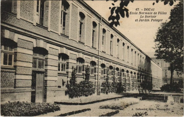 Carte Postale Ancienne - École Normale D'institutrices De DOUAI (réf. 137293)