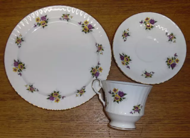 Royal Windsor Fine Bone China Trio - Cup Saucer Salad Plate - Ss3145 Flowers