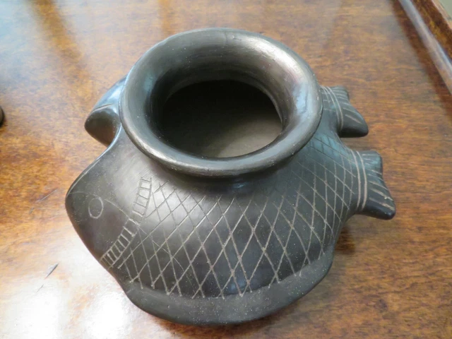 Mexico  BARRO NEGRO BLACK FISH Pottery Vase  aaa