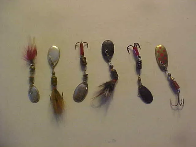 6 vintage Mepps Spinners, 1 #0, 4 # 1's & 1 #2