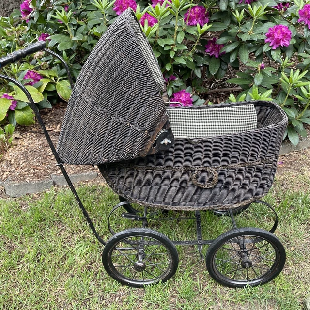 Antique Lloyd Loom Victorian Baby Doll Stroller Wicker Carriage Doll Buggy Antique Lloyd Loom Victorian Baby Doll Stroller Wicker Carriage Doll Buggy