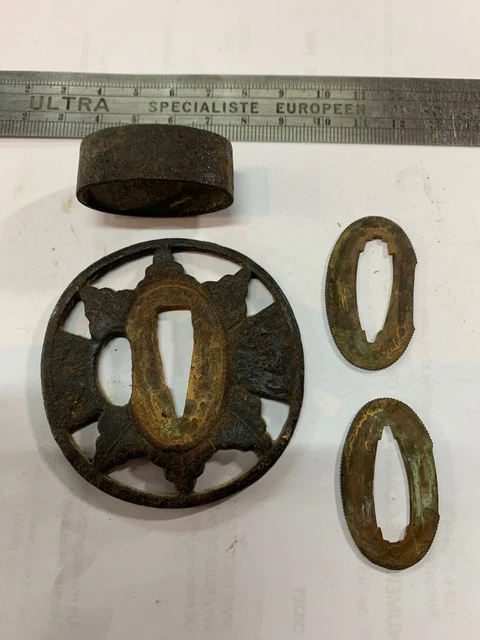 Antique Tsuba Fuchi Seppa Wakizashi