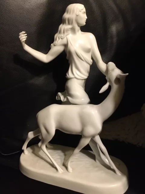 Wiener Porzellanmanufaktur Augarten schreitende Diana mit Reh 2