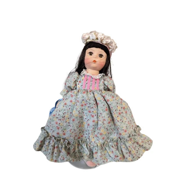 Vintage Madame Alexander Doll Lucy Locket  Collectible doll Story book