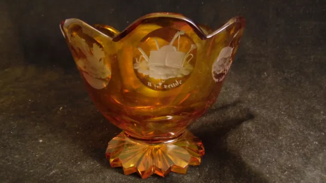 Belle coupe de mariage en cristal Bohème taillé doublé ambre et gravé