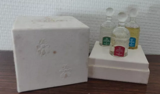Coffret Miniatures Flacons aux Abeilles 3 x 7,5 ml. Boîte tachée