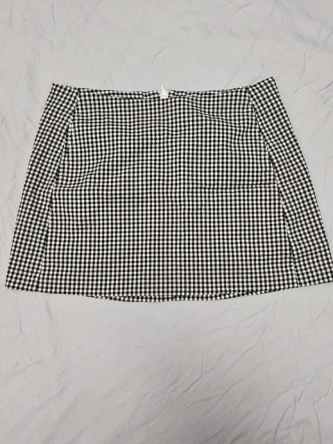 Urban Outfitters Black & White Plaid mini skirt NWOT sz L