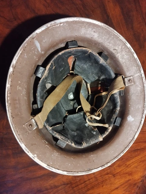 WW2 British Brodie Helmet / Brodie Helm / Militaria Orden 12