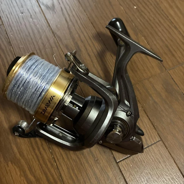 リール DAIWA - Daiwa cross cast 4000 DAIWA Spinning Reel (Throwing/Long Throwing) 17 Cross Cast