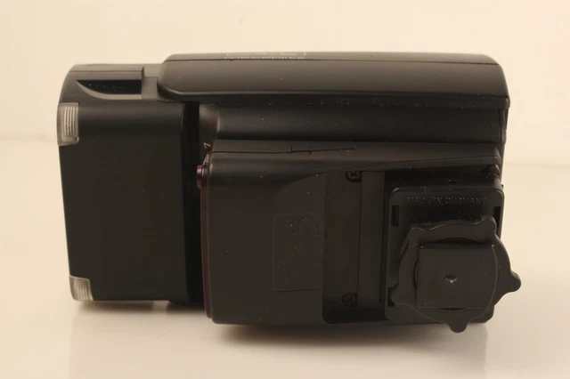 Metz Mecablitz 40 MZ-1 with SCA 350 Flash Adapter for Leica R4 2