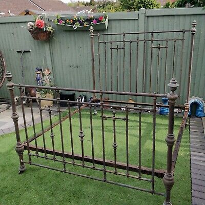 Original Victorian Extra Large Brass Bed Frame  NOT been stretched. 66 inch wide 2