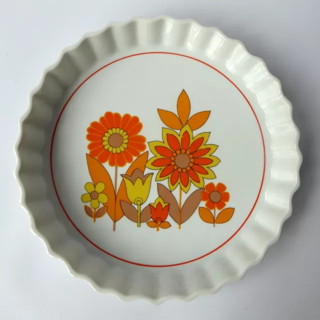 Vintage retro 1970s Lourioux France porcelain quiche flan pie tart dish. Baking