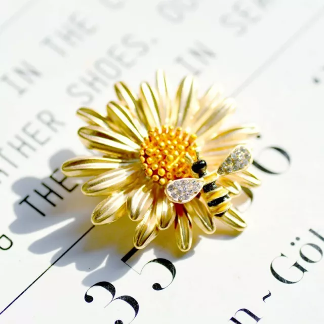 Women Crystal Daisy Sunflower Bee Insect Brooch Pin Fashion Jewelry Party Gift