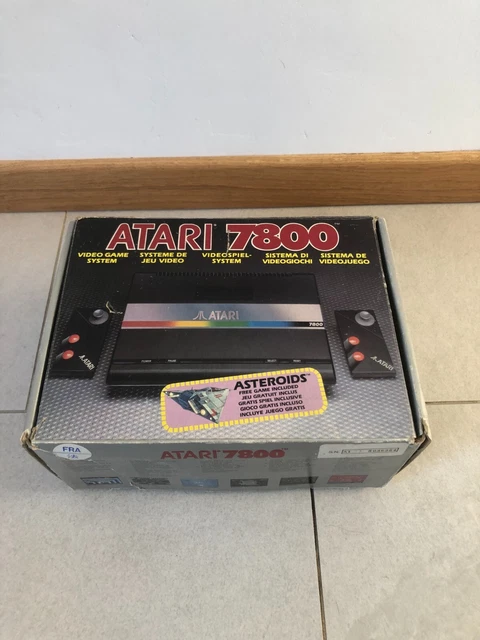 ATARI 7800 - Console + 2 manettes . avec emballage d'origine EUR 89,00 - FR