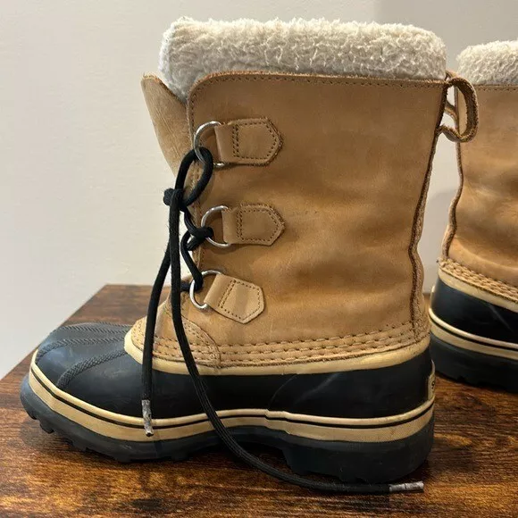SOREL CARIBOU WATERPROOF Insulated Winter Boots size 4 boys youth $40. ...