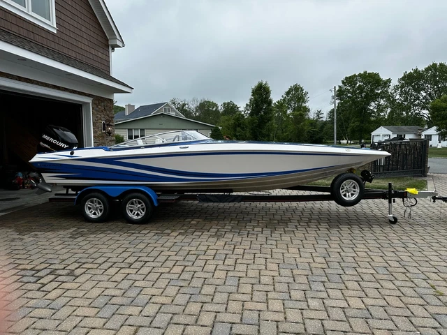 2014 Checkmate 24 Pulsare outboard boat Mercury 300xs