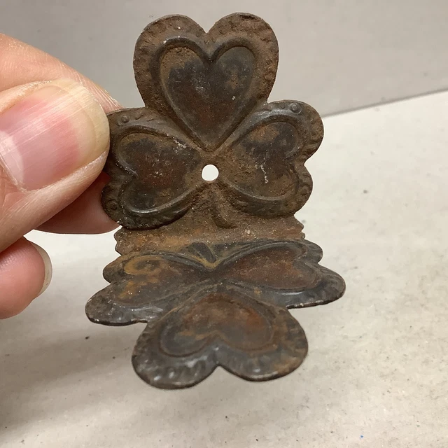 Vintage Antique cast iron clover ornate hinge shelf L bracket P280