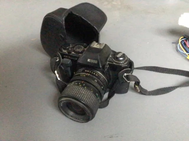 Ricoh Kamera KR-5 SUPER II mit Ledertasche