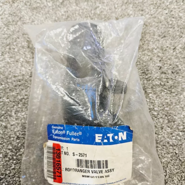 Eaton Fuller S-2571 Roadranger Valve Assembly Transmission Manual Knob S2571 New