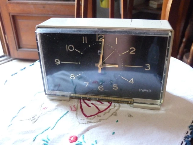 Ancien Réveil de Voyage BABY JAPY Système Mécanique Fonctionne France Vintage