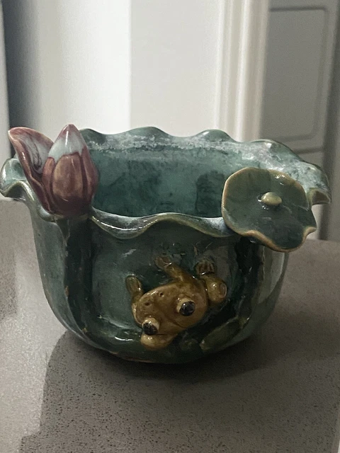 Majolica Studio Art Pottery Planter Bowl  Frog Lily Pad Plant