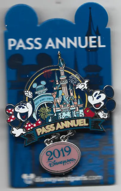 PIN disney  DLP  2019 pass annuel Mickey & Minnie devant chateaux